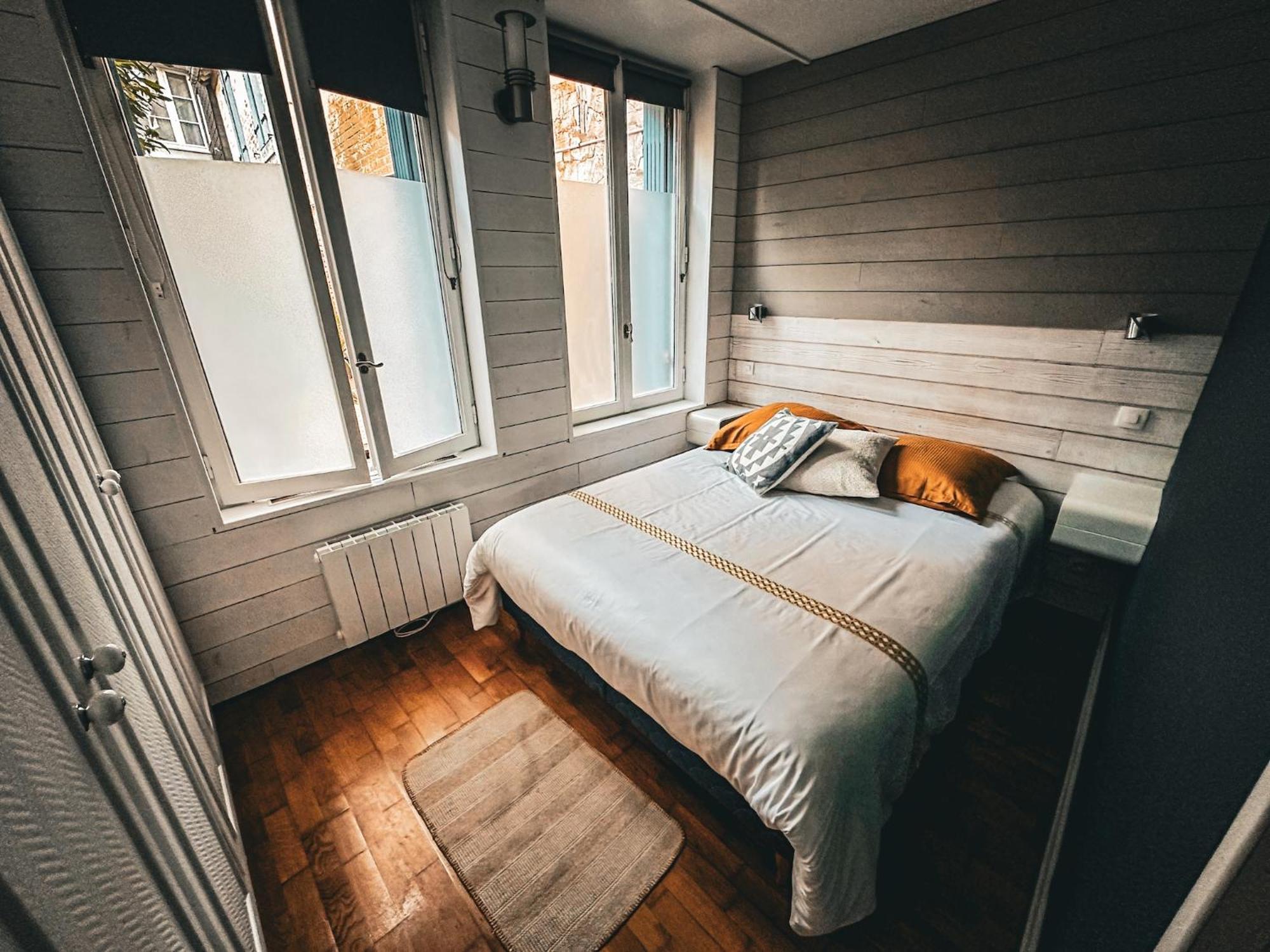 Le 105, Honfleur Bed & Breakfast ภายนอก รูปภาพ
