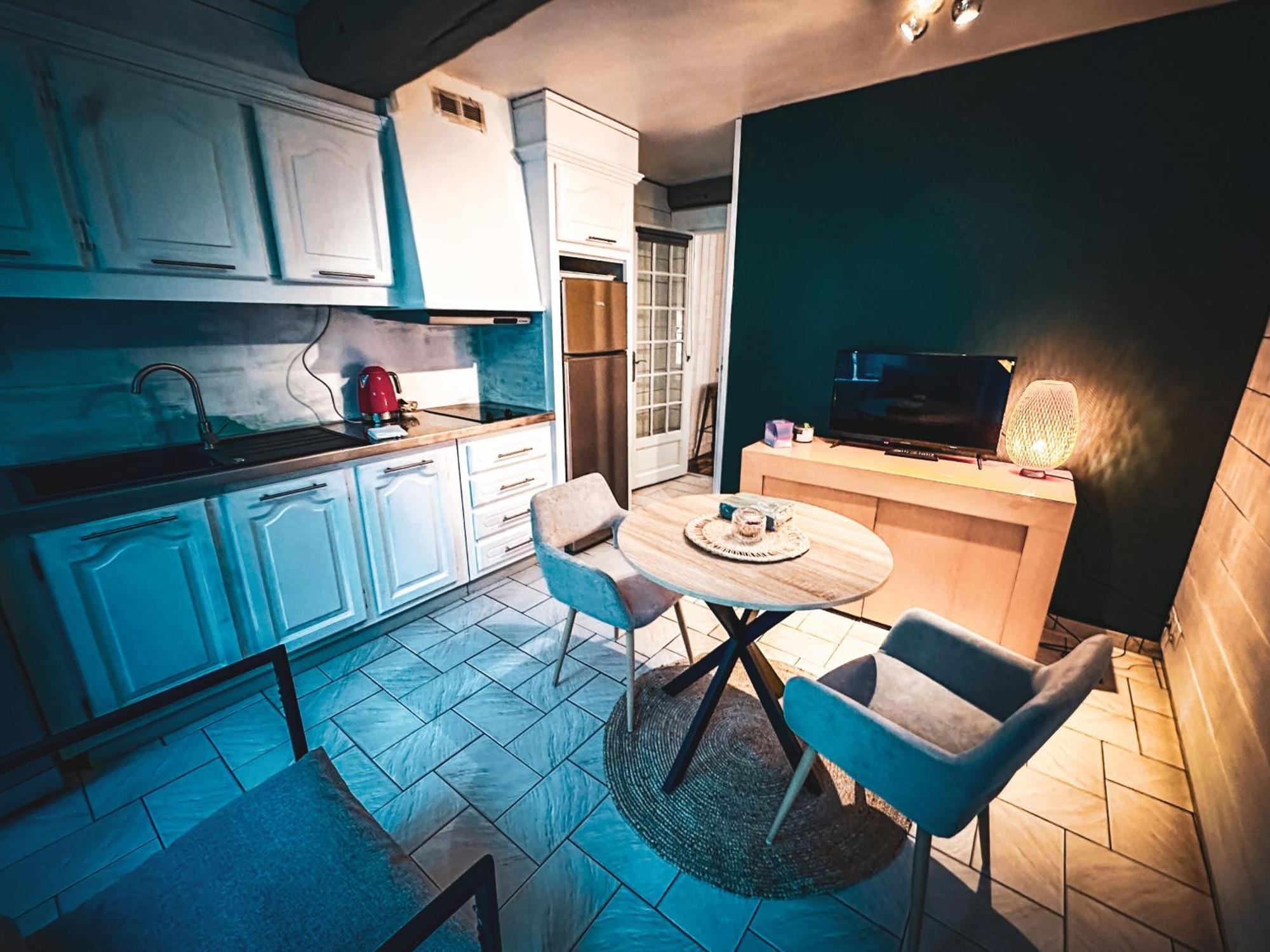 Le 105, Honfleur Bed & Breakfast ภายนอก รูปภาพ