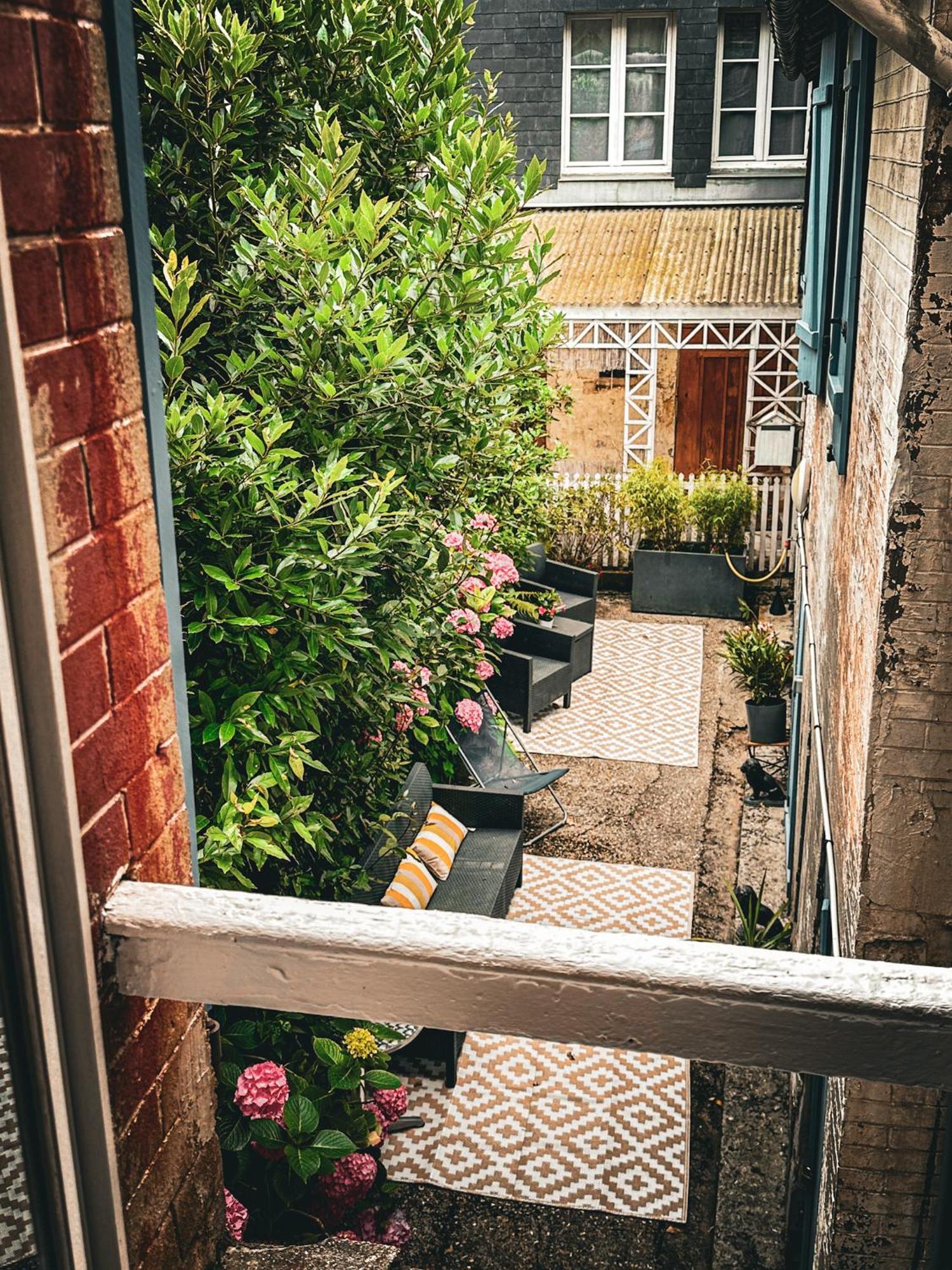 Le 105, Honfleur Bed & Breakfast ภายนอก รูปภาพ