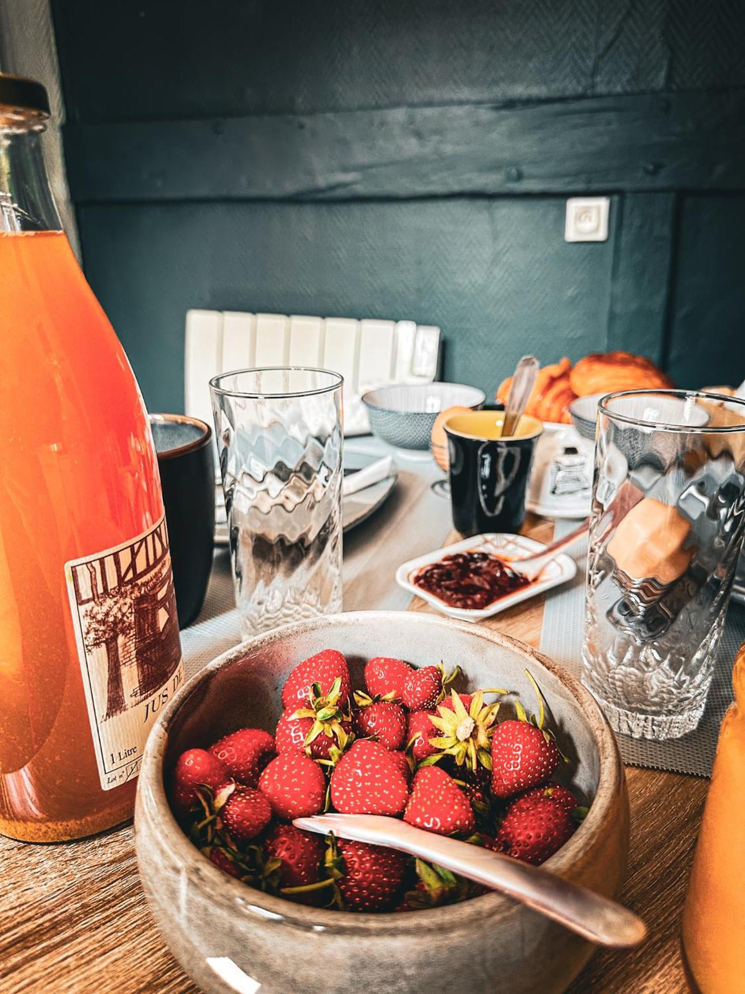 Le 105, Honfleur Bed & Breakfast ภายนอก รูปภาพ