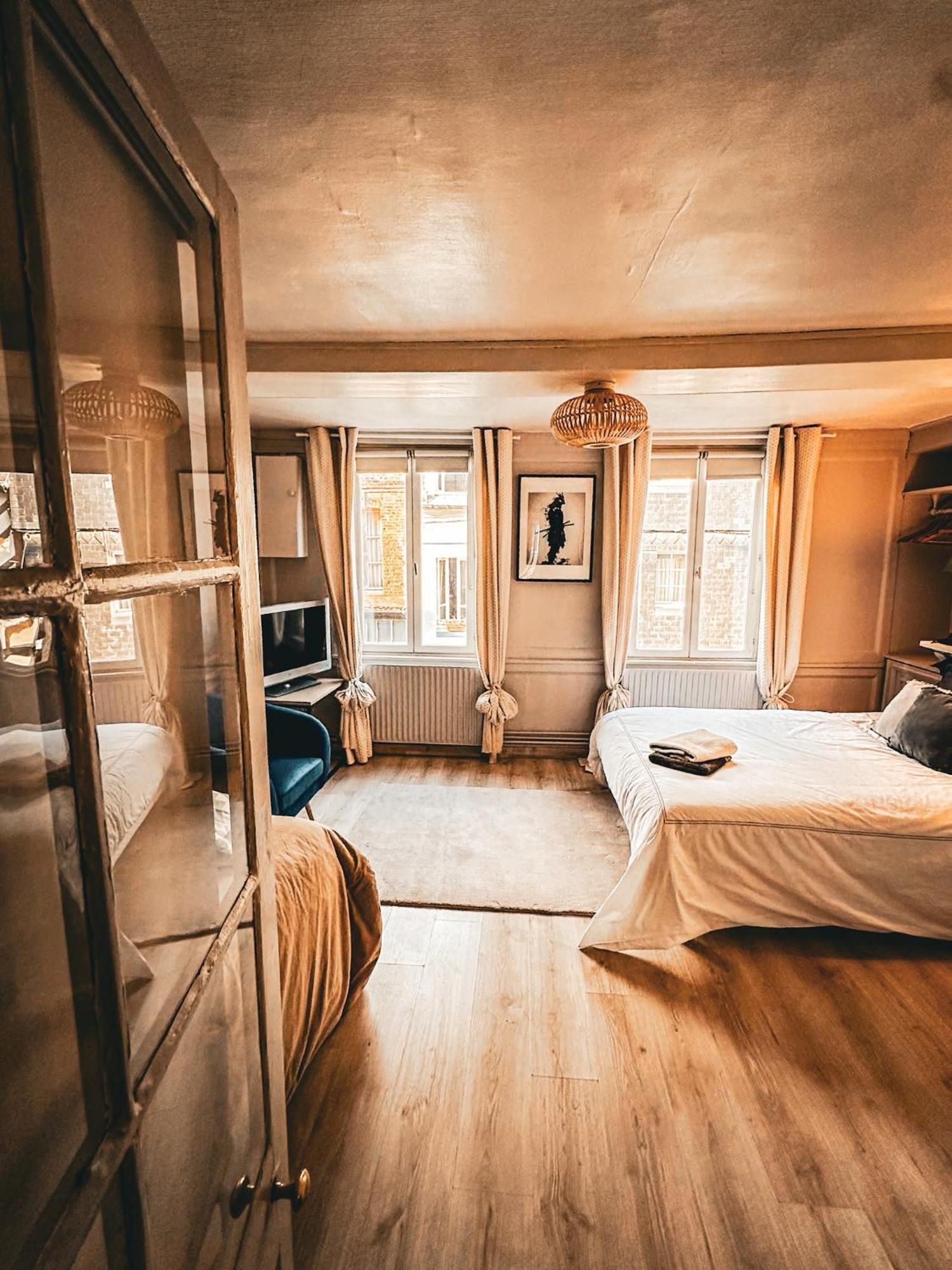 Le 105, Honfleur Bed & Breakfast ภายนอก รูปภาพ